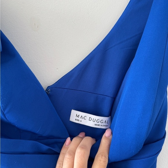 MAC DUGGAL Royal Blue Sleeveless V Neck Bow Detail Gown 4 - Picture 9 of 9